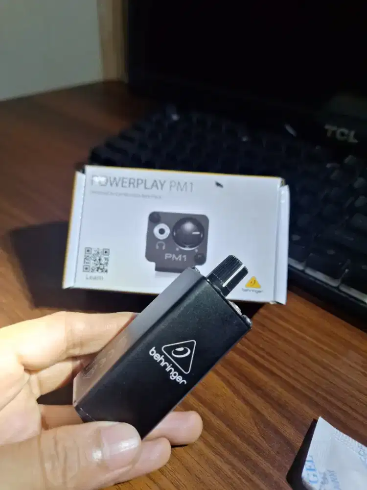 Ear Monitor Behringer PM1 Pasiv Mulus