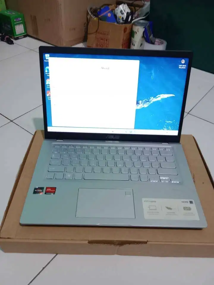 Asus vivobook M415D AMD Ryzen 3 3250u Ram 8gb ssd 256gb layar 14 inch