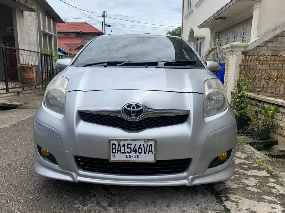 Jual cepat Toyota Yaris tipe S,TH 2010