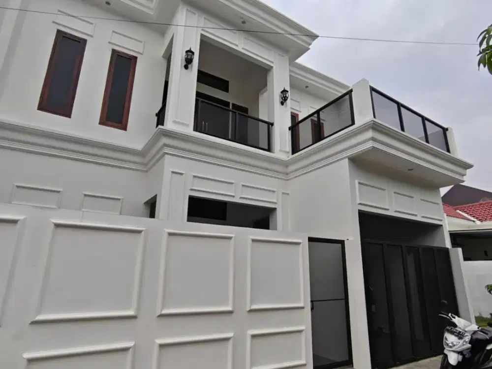DIJUAL RUMAH HUNIAN MEWAH AMERIKA STYLE DI GENTAN RAYA MANGESTI RAYA DEKAT KOTA SOLO