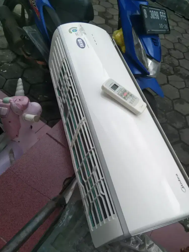 D jual ac midea 1/2 pk sama pasang terima dingin