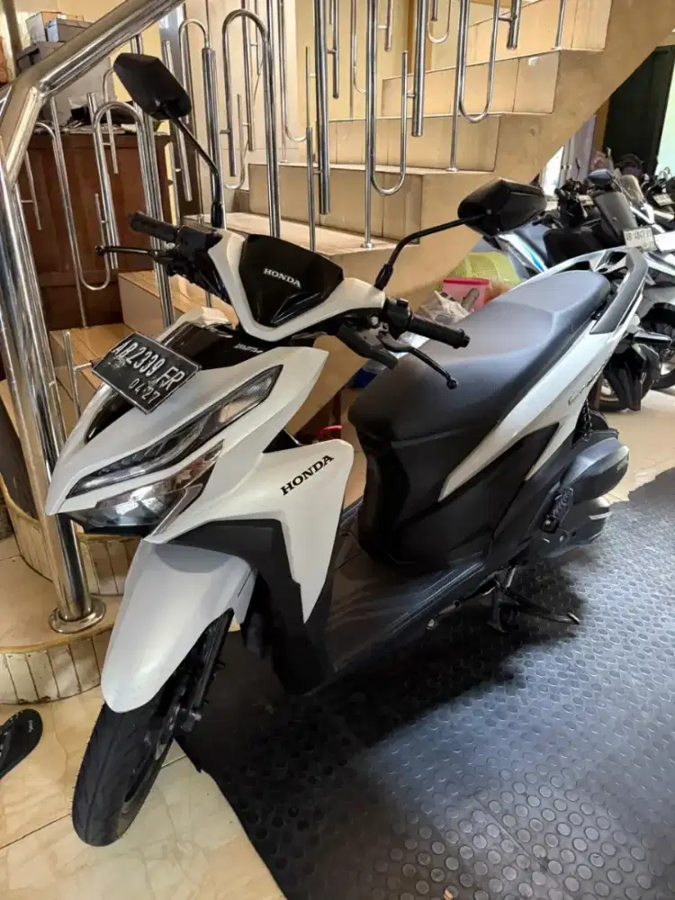 Vario 125 iss putih 2022 gbm bisa tunai atau kredit