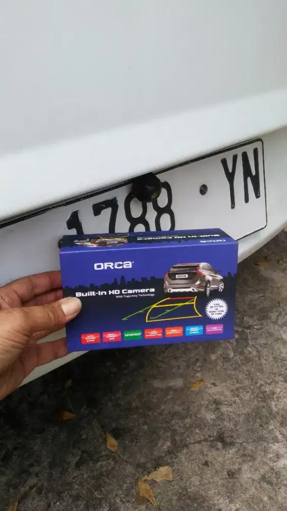 Jasa pasang kamera mundur dan sensor parkir mobil Bandung