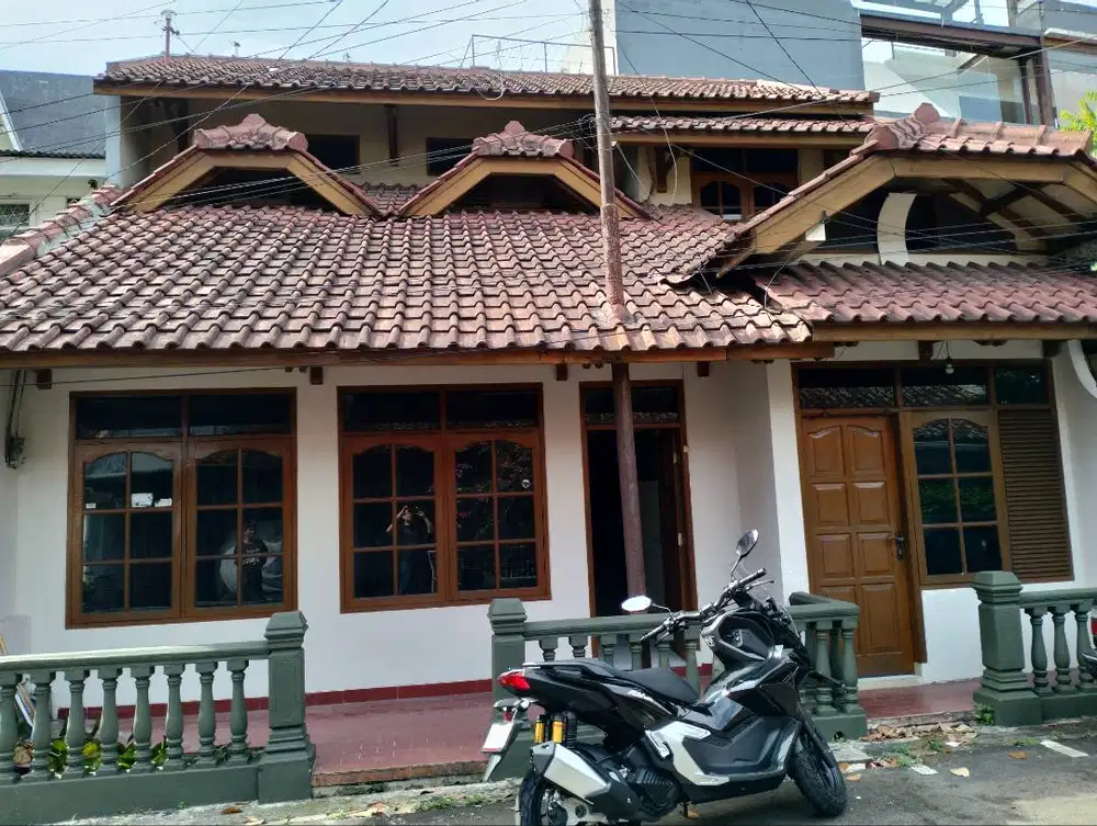 DISEWAKAN RUMAH DI DAGO BANDUNG KOTA