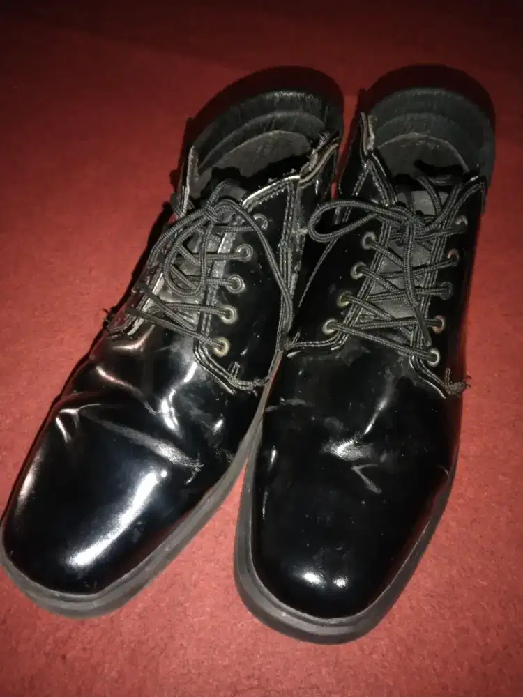 Sepatu, satpam dll, u 41