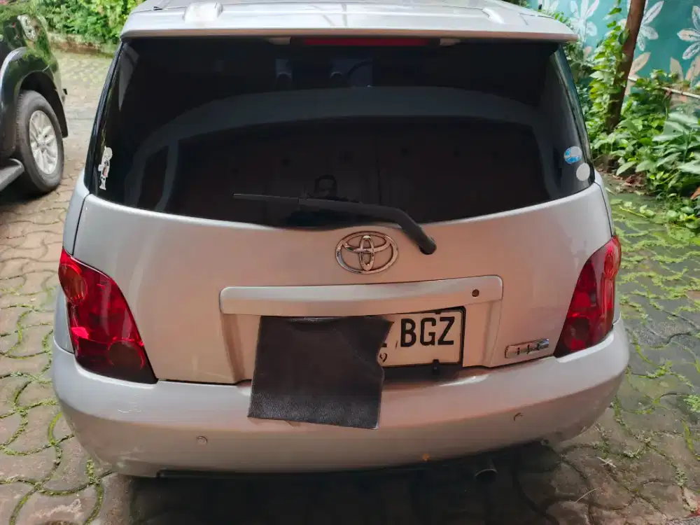 Toyota ist AT th 2005