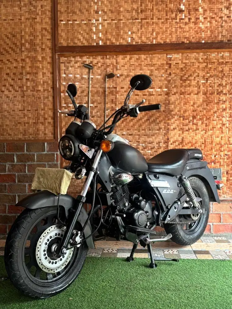 Benelli motobi 200 efi