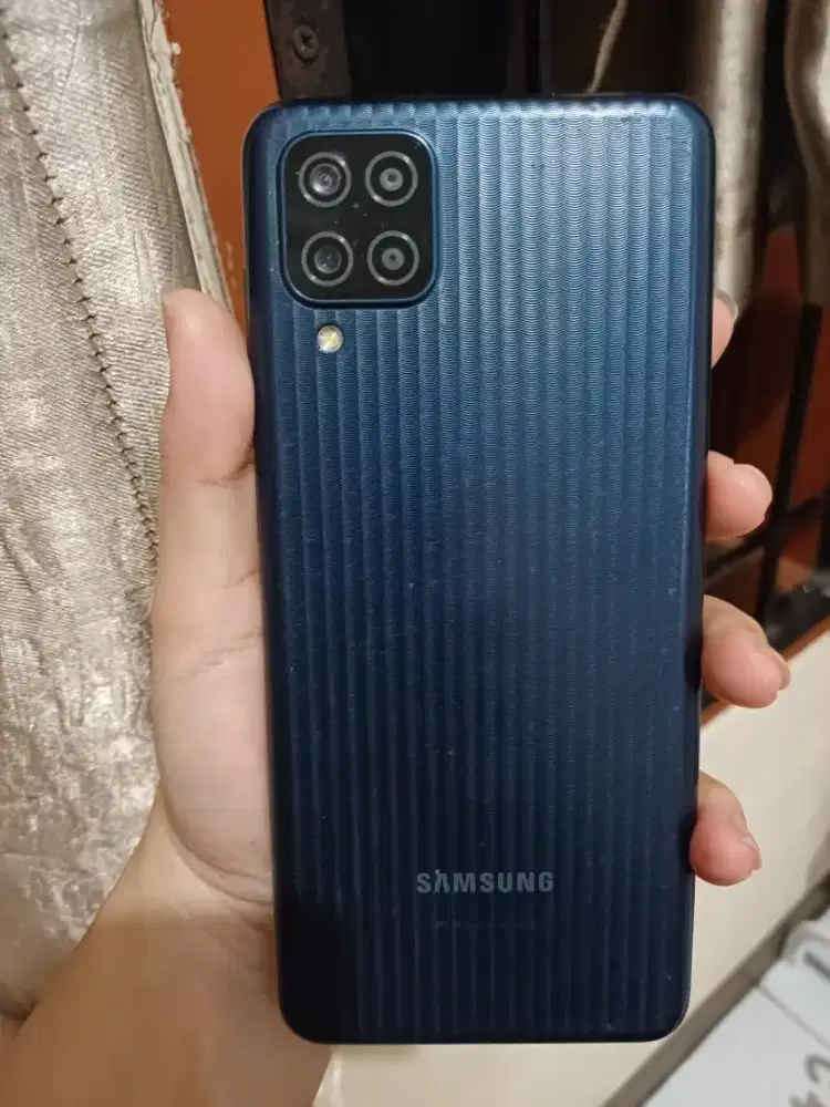 Samsung type M12