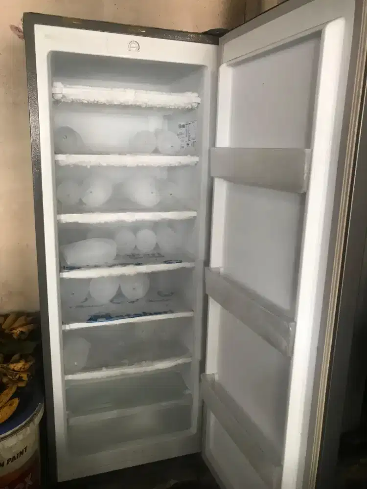 Friser Freezer GEA 6 Rak