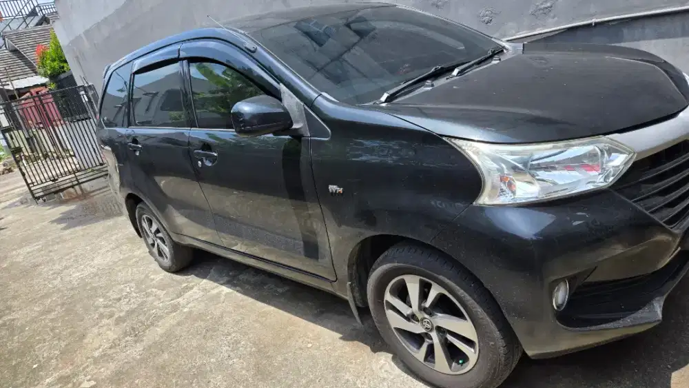 Avanza E 2108 hitam