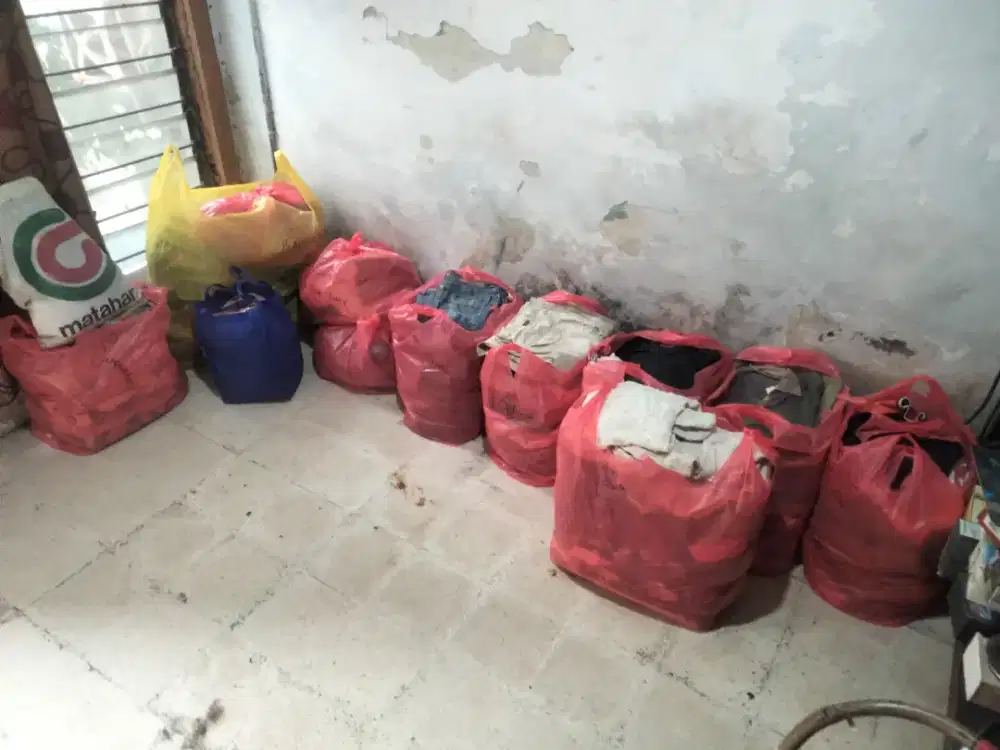 BAJU BEKAS LAYAK PAKAI BORONGAN