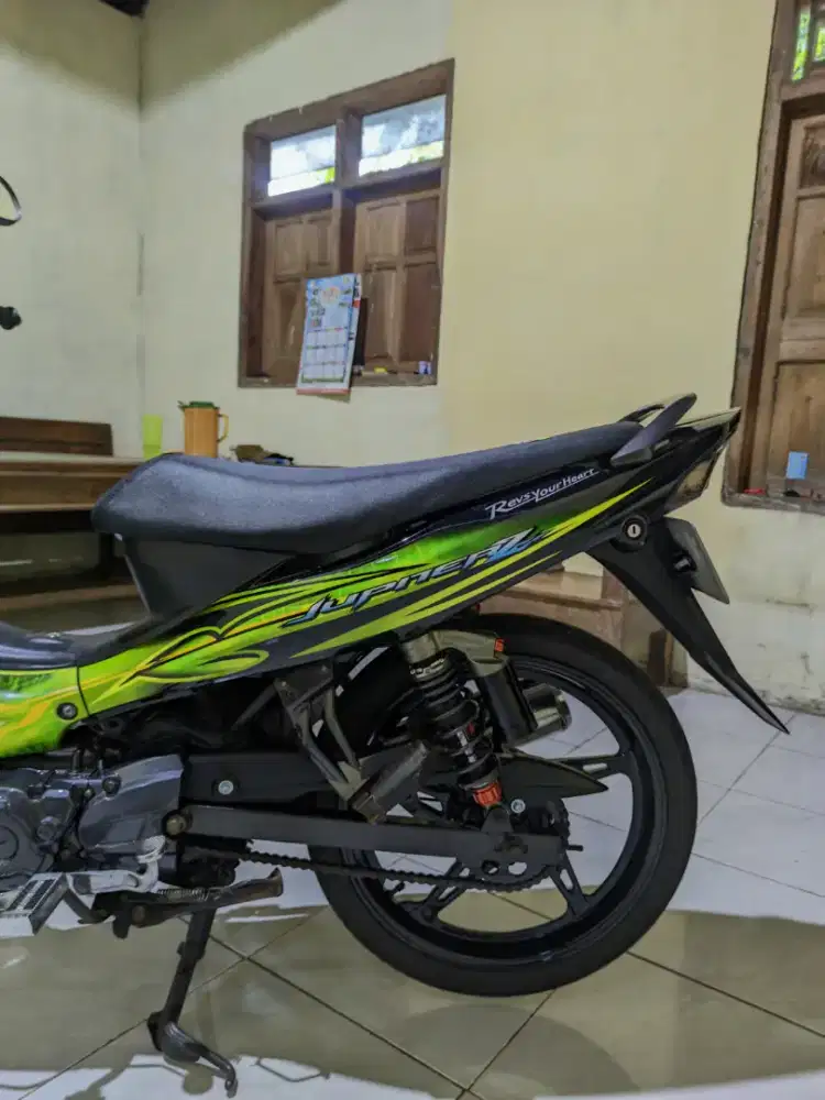 Jupiter z Burhan 2009 Hijau Istimewa