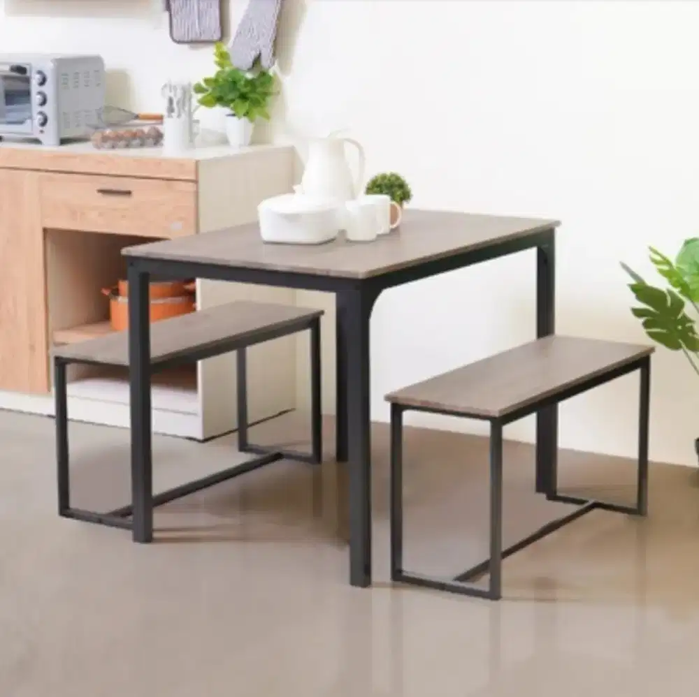 meja makan cocok untuk cafe