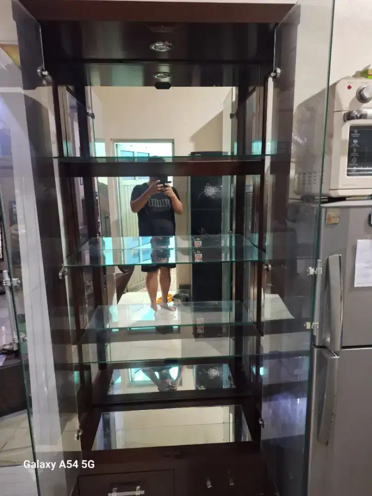 Jual Lemari Kaca dan Kulkas 2 Pintu