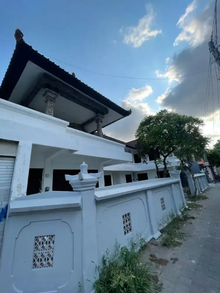 Jual kost - kostan lantai 2 di Jl Akasia dkt kampus Warmadewa Denpasar