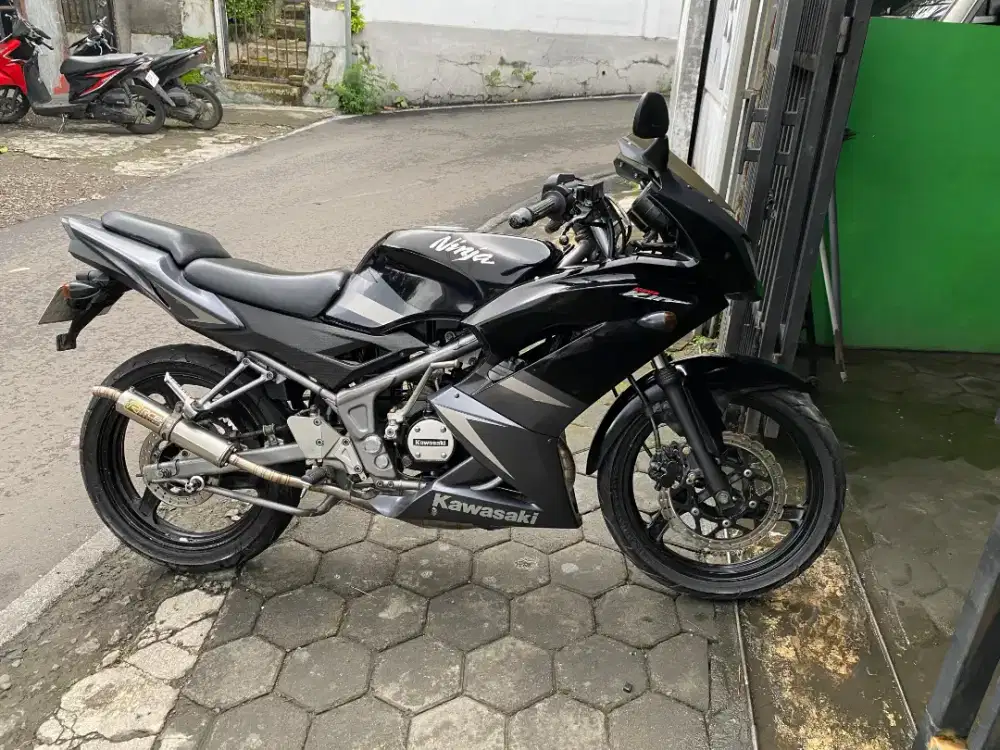 Ninja rr new hitam silver