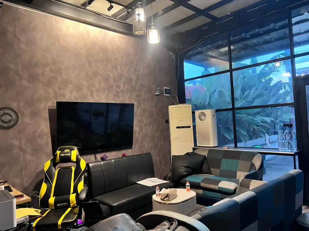 Dijual untuk kantor/garasi/tempat huni