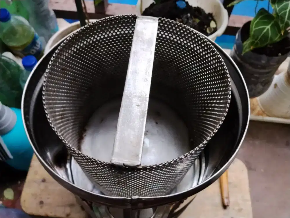 Spiner pengering minyak goreng seprti kacang dan kripik dll