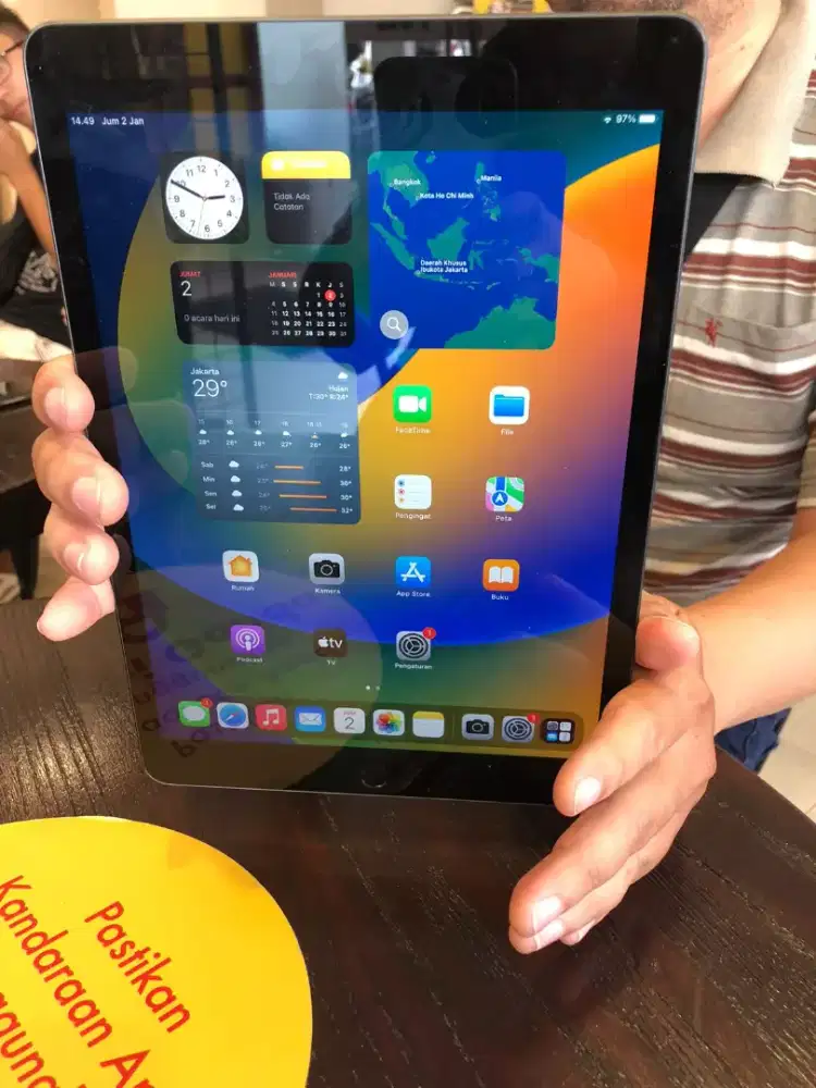 Ipad 7 32GB Grey Wifi only Inter