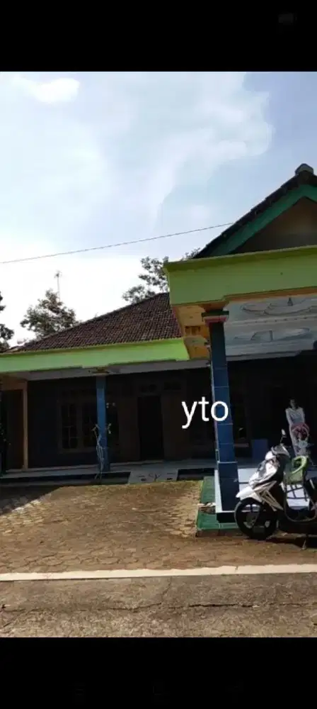Jual rumah kampung lokasi karangpandan lt 700m hrg 400jt nego