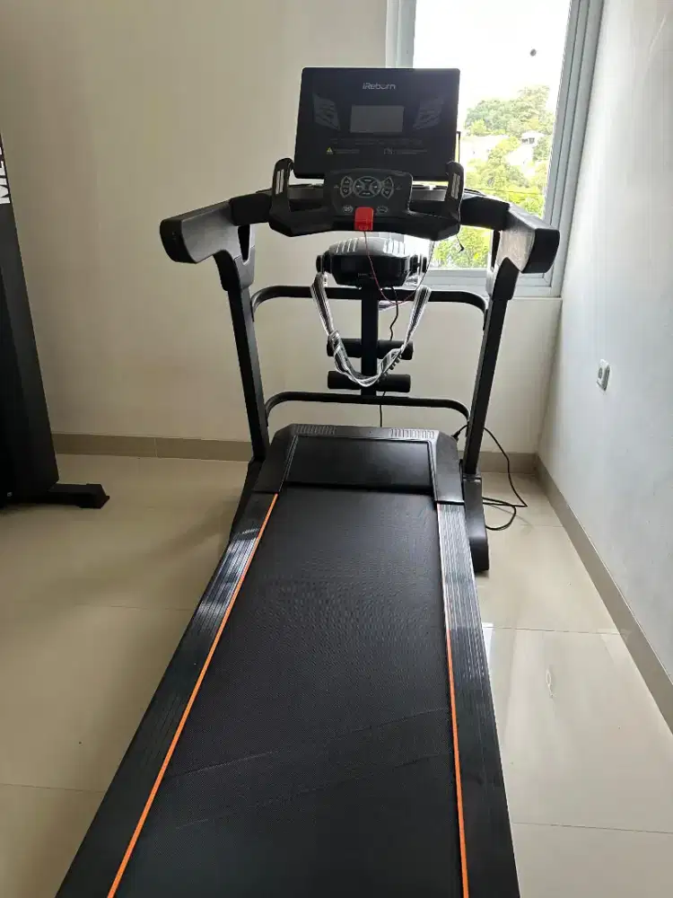 Treadmill Alat Gym Kondisi Bagus – Jarang Dipakai