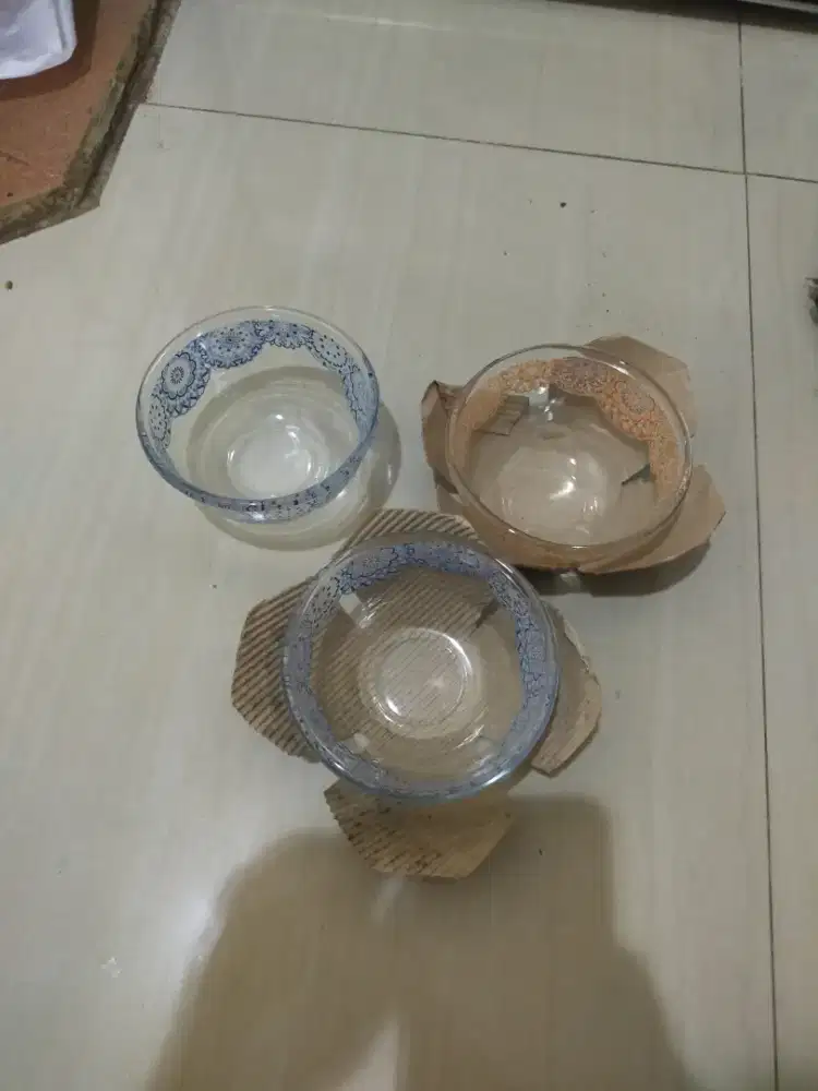 Mangkok kaca baru belum pernh dipakai(harga 3 biji)