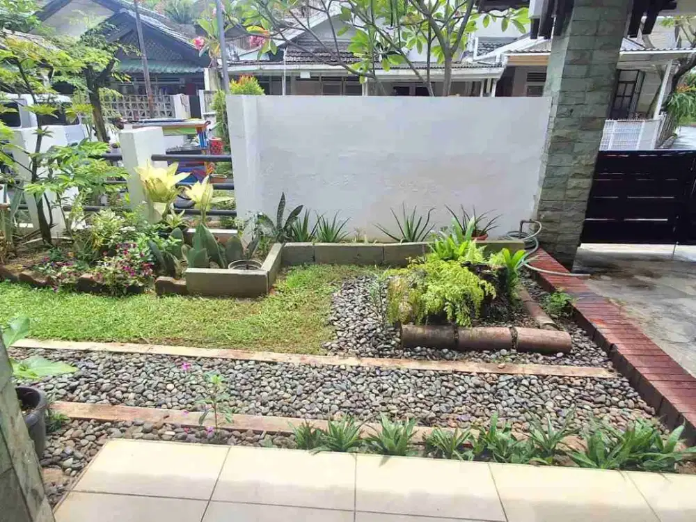 Sewa rumah unt huni or kantor dkt labschool alazhar Jakarta selatan