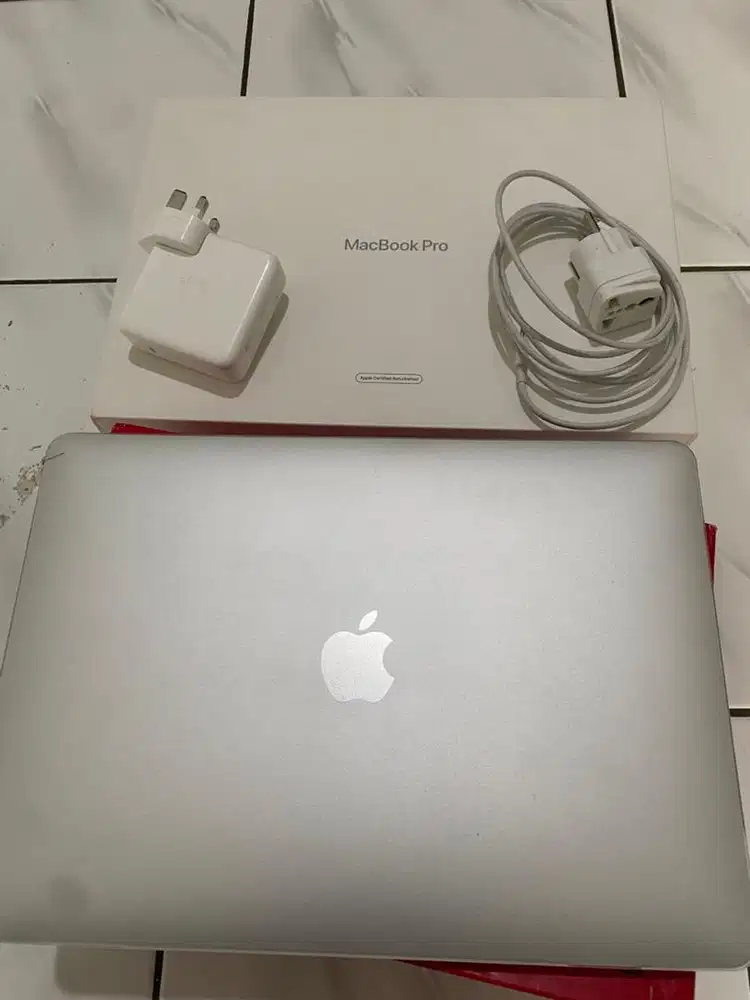 Macbook pro M1 13” 8/512 gb