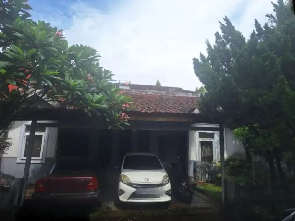 Dijual Rumah Makassar sekitar Jalan Metro Tanjung Bunga