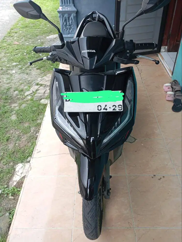 Honda Vario 125 Hitam tahun 2024