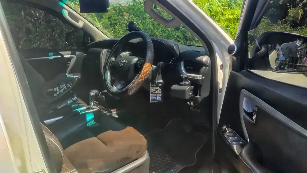 Di jual Fortuner VRZ TRD Solar A/T