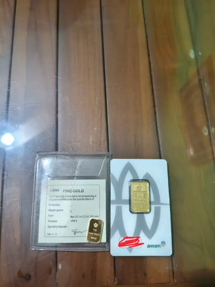 Logam mulia LM antam 10 gram