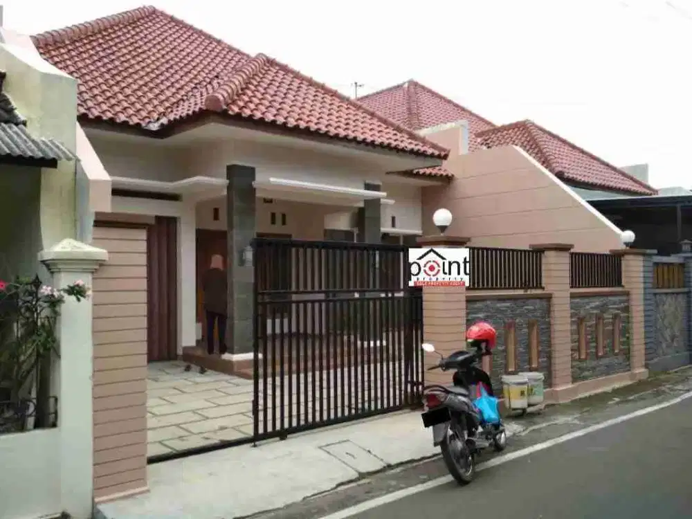Rumah Mewah 1lt Strategis di Kerten Solo