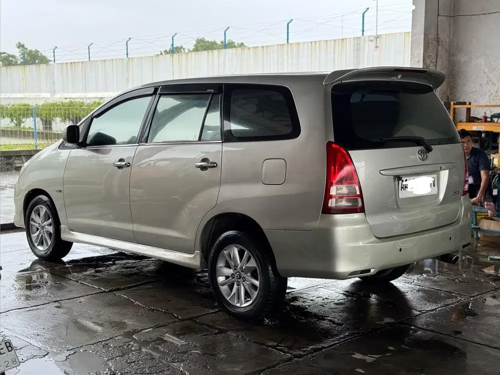 toyota kijang innova G diesel 2005 M/T bukan matic