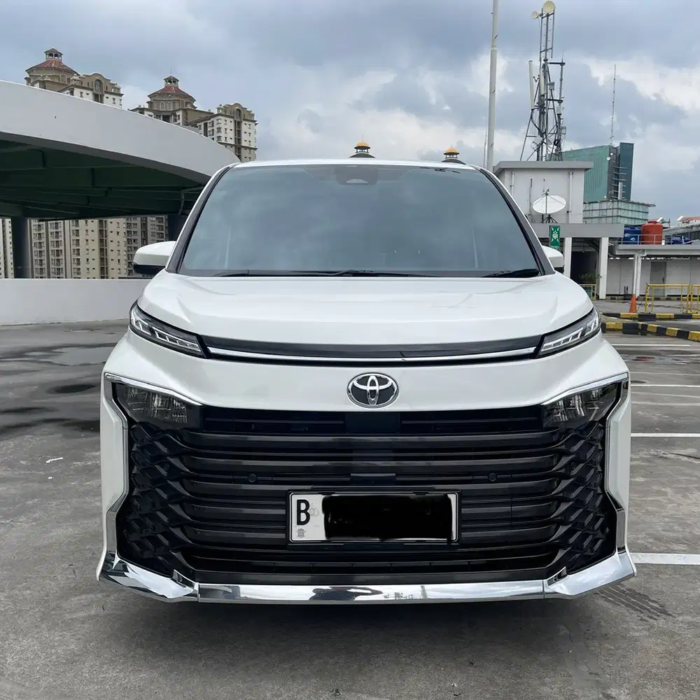 Toyota Voxy 2022 Bensin