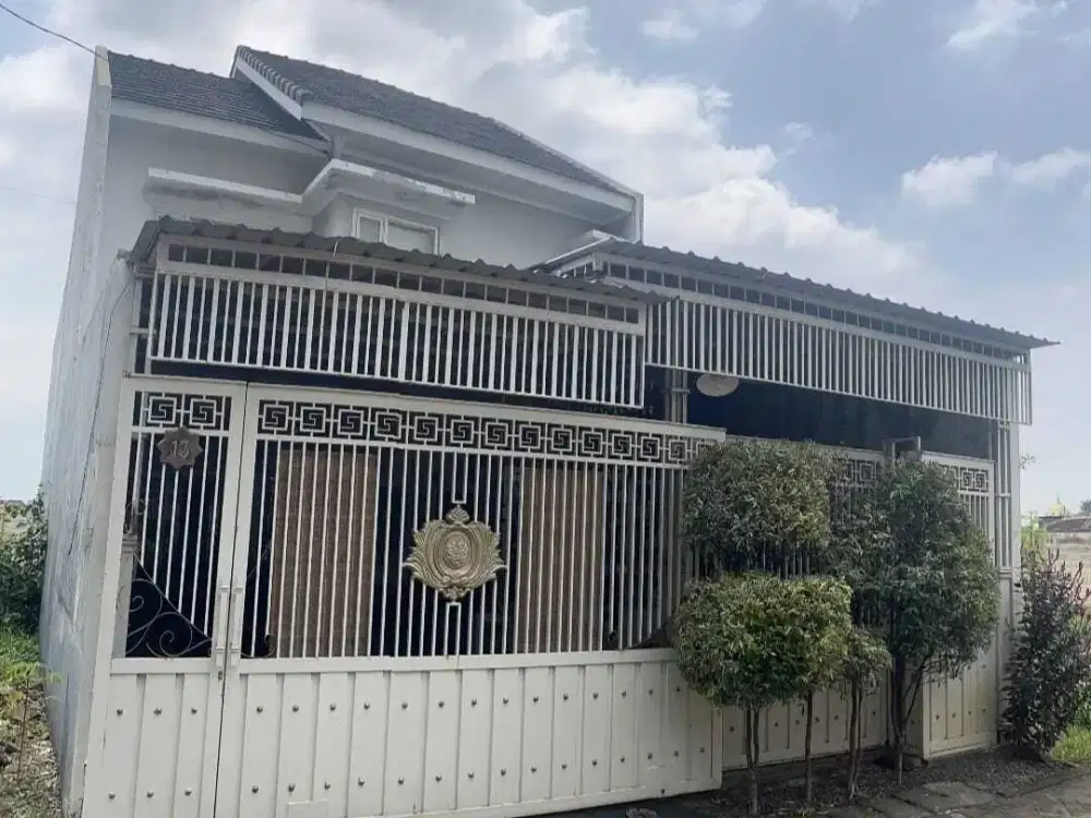 Di Jual Rumah Villa Lantai 2 Kota Batu Griya Permata Full Furniture