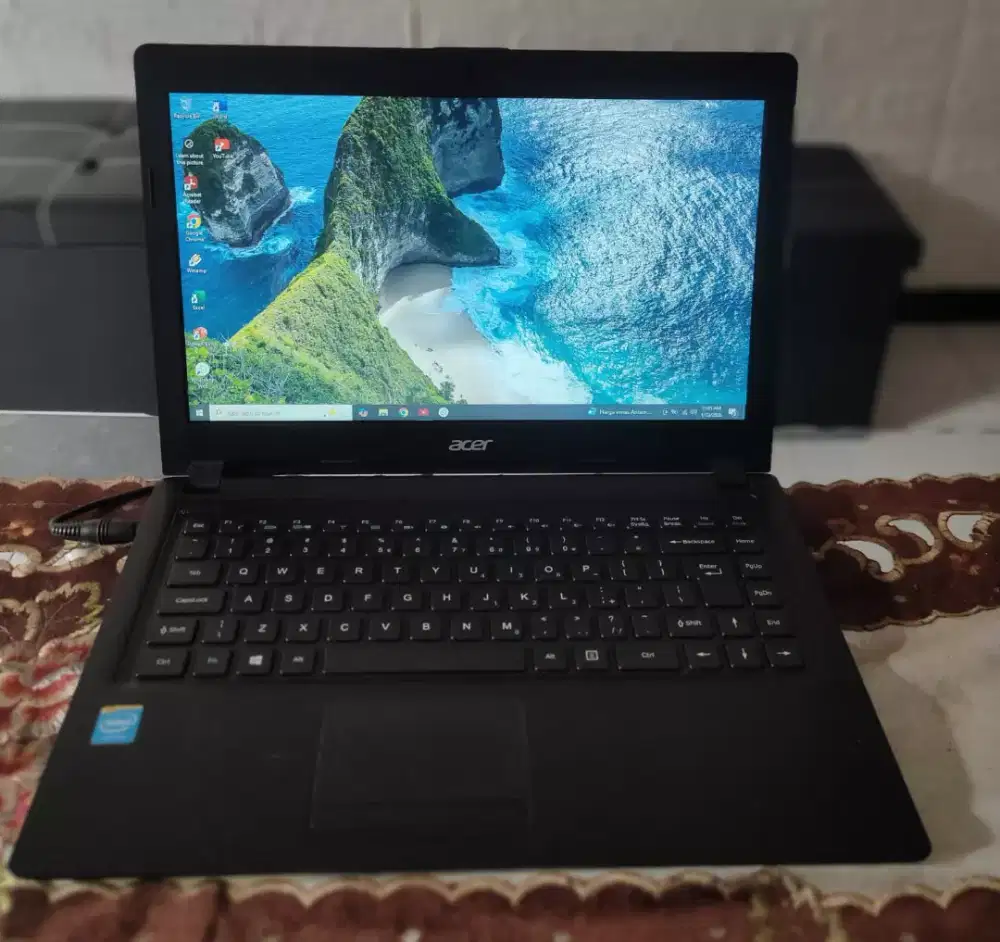 Laptop Acer one Z1401