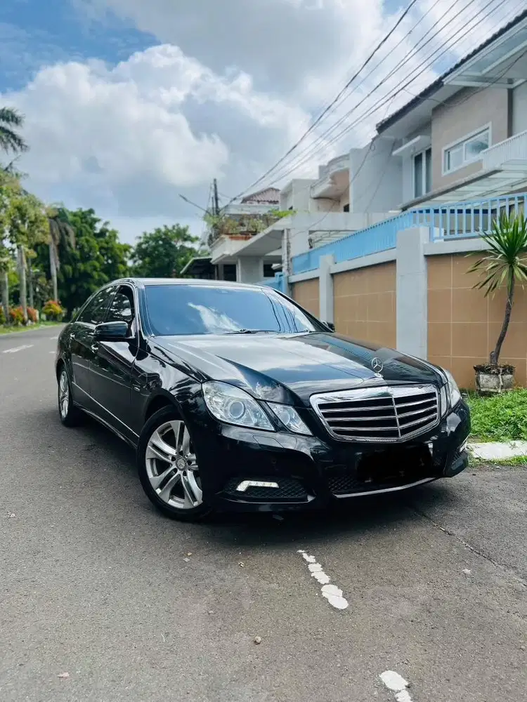 CASH LOW KM MERCEDES E250 CGI AVANTGARDE CAT FULL ORI AN PRIBADI BARU