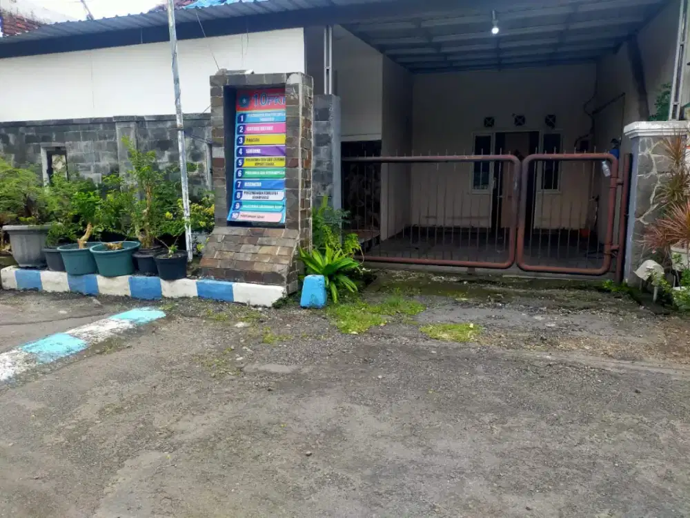 D jual rumah strategis nego