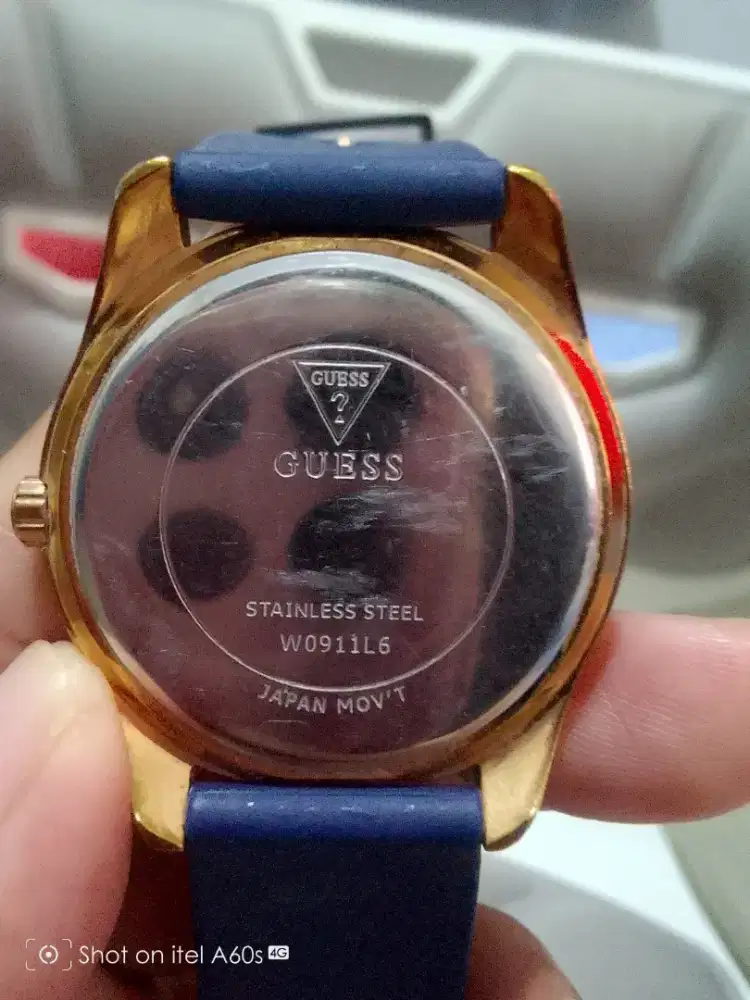 Jam Guess Wanita