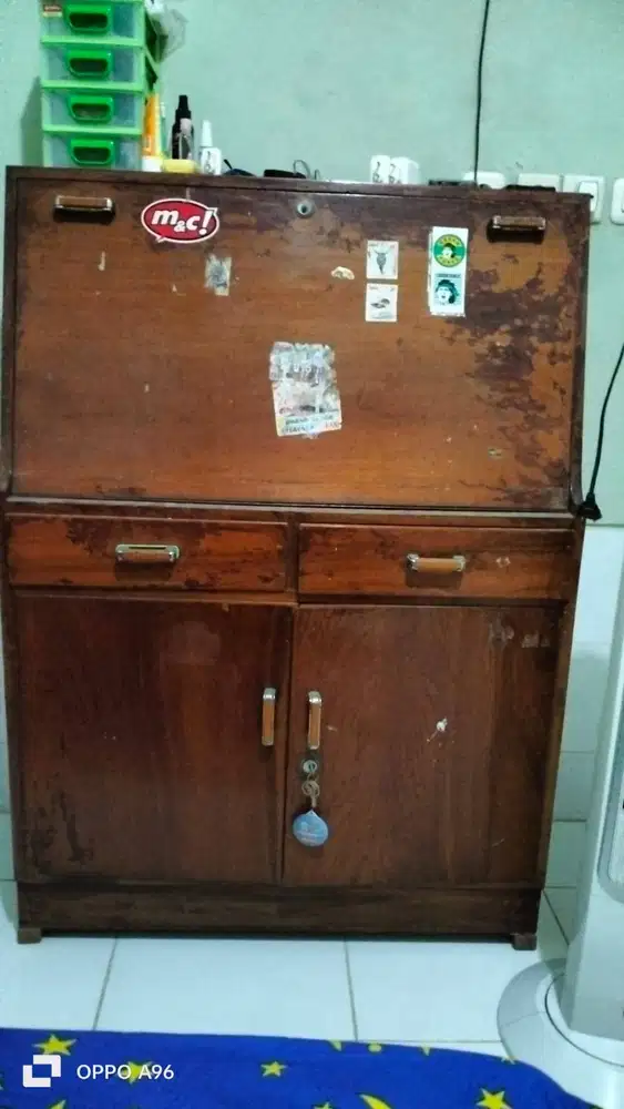 Lemari Rak Buku Barang