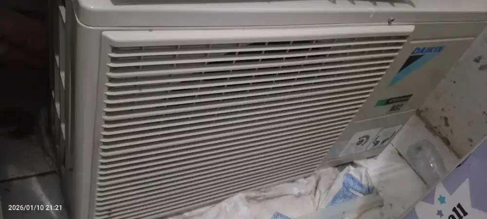 AC Daikin setengah PK