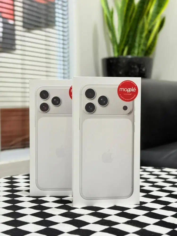 iPhone 17 Pro Max Silver New