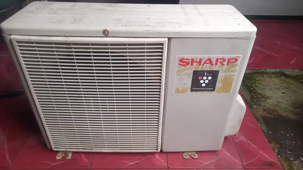 Outdoor ac 1/2 pk sharp