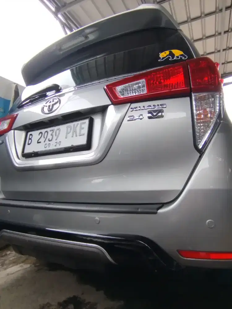 Toyota Kijang Innova V Automatic Diesel 2.4