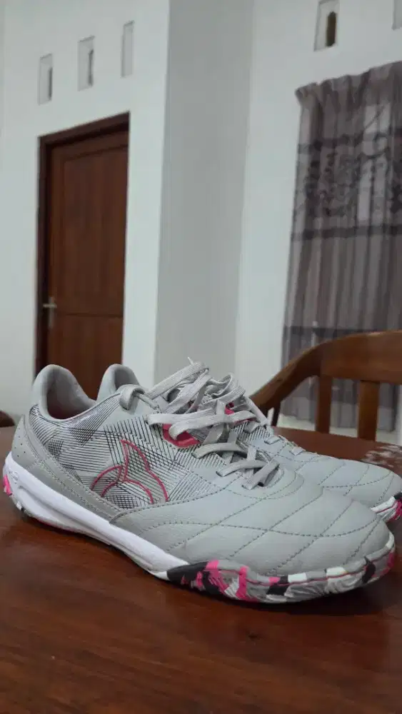 Sepatu Futsal Ortuseight