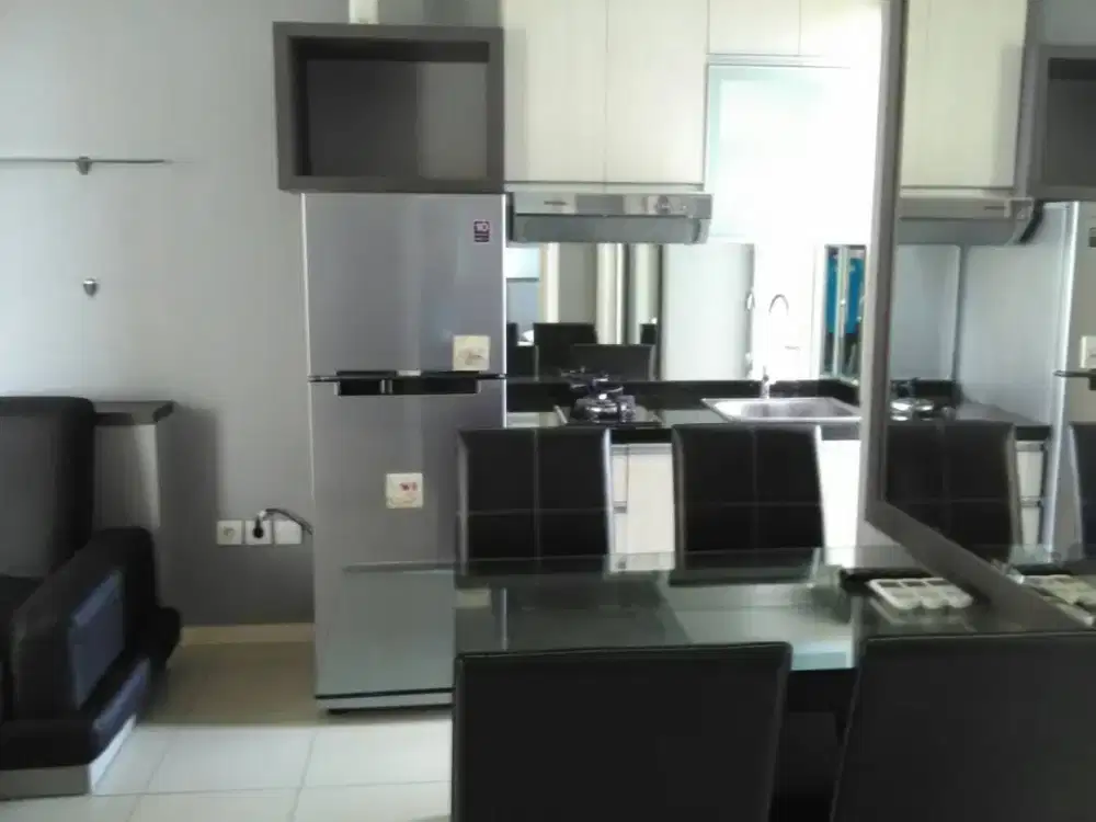 disewa apartemen green lake sunter,2BR fully furnished,view danaudan kolam renang,hadap selatan,AC 2 dan waterheater,best view