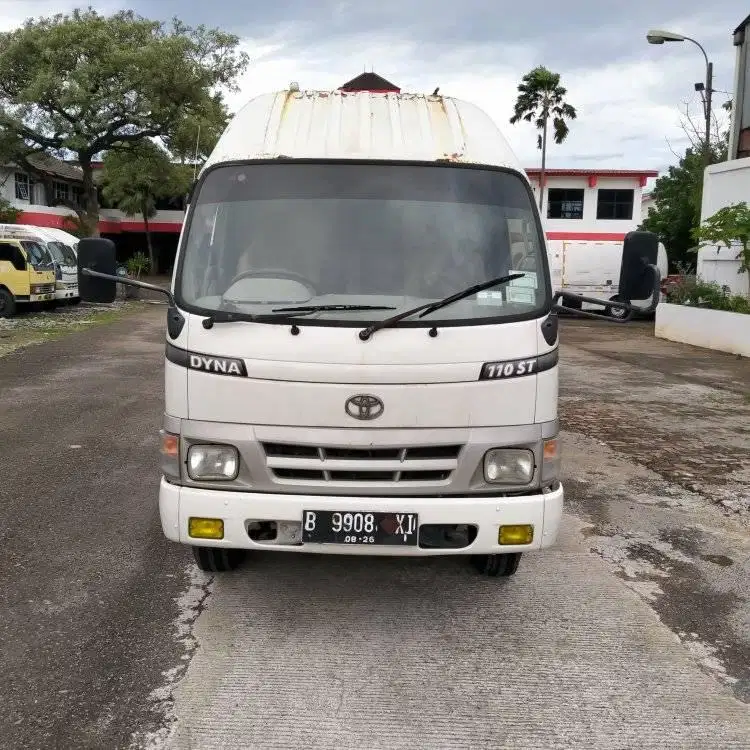 TOYOTA NEW DYNA 110ST CARAVAN 2009