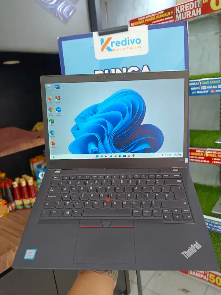 OBRAL LAPTOP THINKPAD T480S TOUCHSCREEN COCOK BUAT EDITING RINGAN