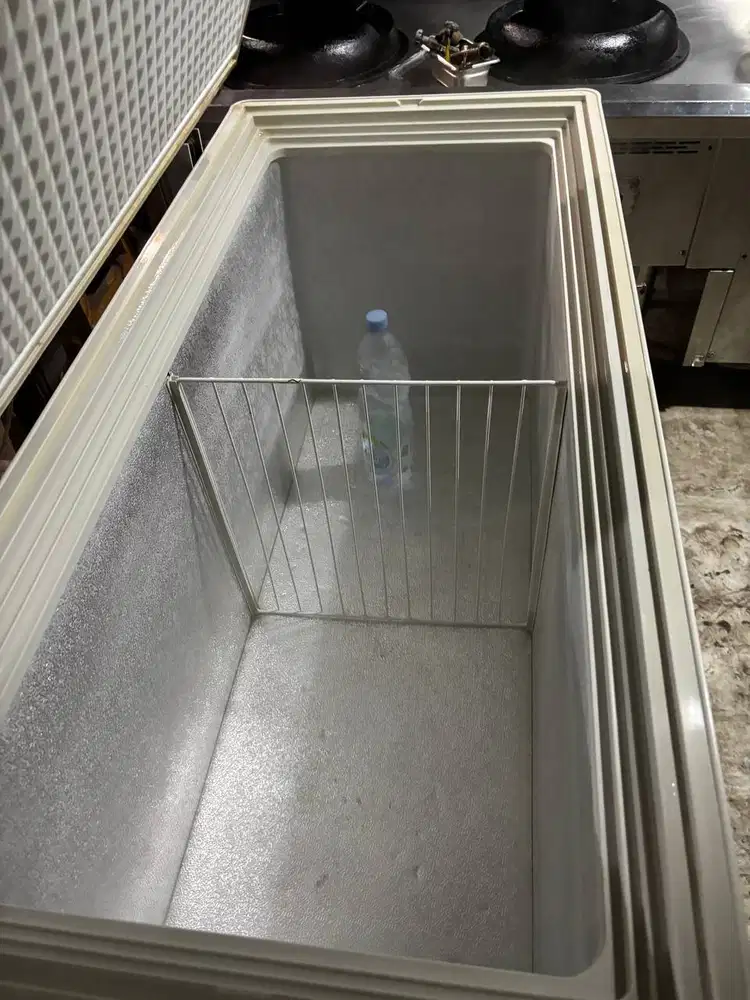 Freezer box daichi 300 liter mesin ori - pemakaian Pribadi